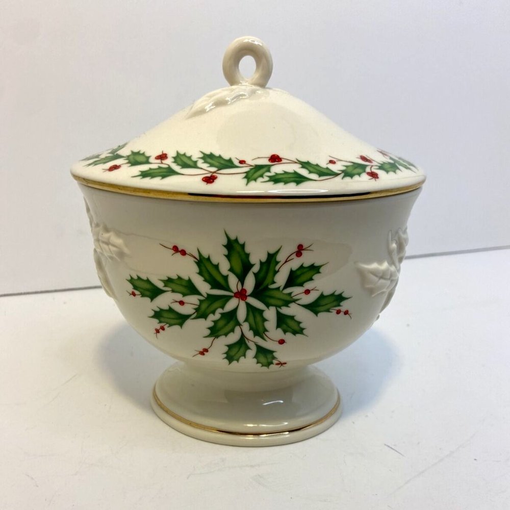 Lenox Holiday Dimension Collection 7" Pedestal Treat Dish with Lid